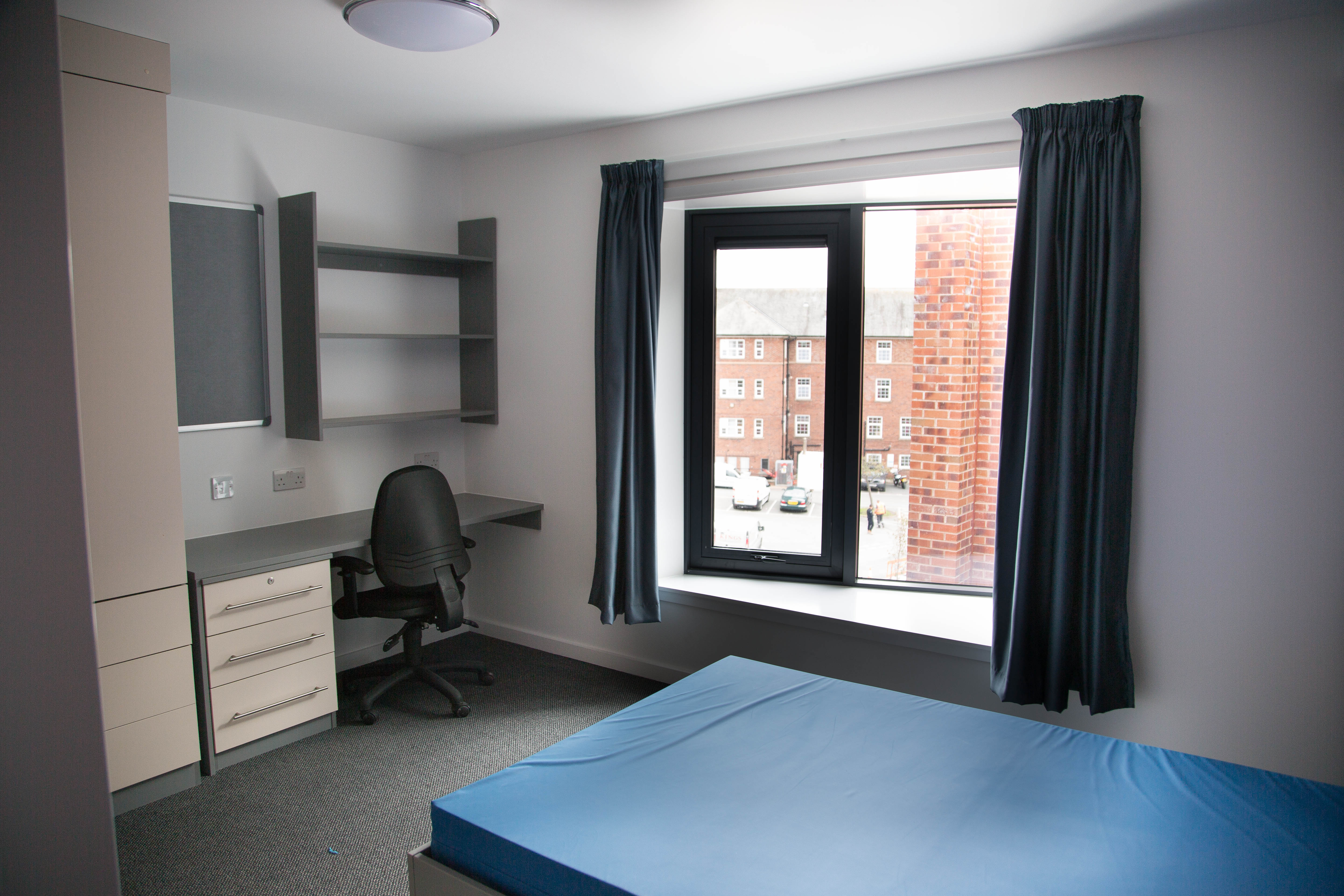 University of Chester Grosvenor House Bed and Study Area